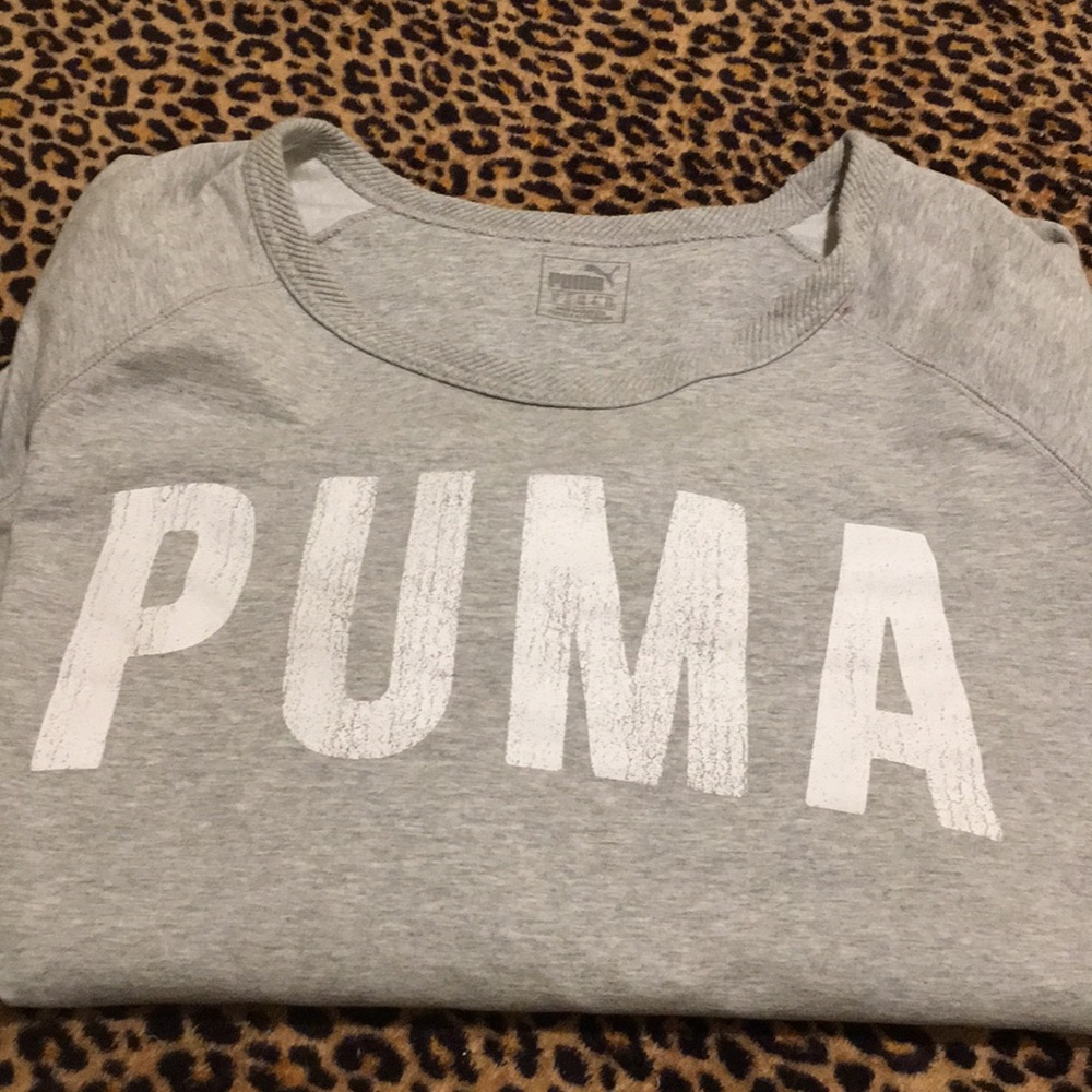 Puma sweatshirt extra large super soft and cozy
